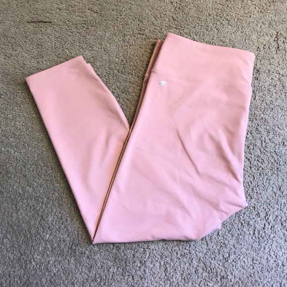 Fabletics Rose Mid-Rise PowerHold® Capri - Large - Picture 2 of 3